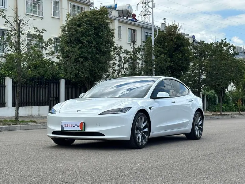 Tesla Model 3 Edition, 2025 — фото 1