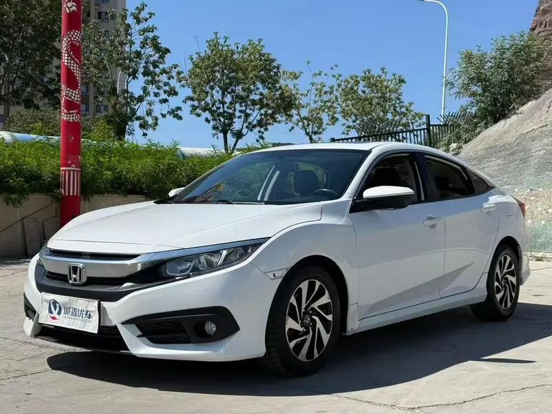 Honda Civic 220TURBO CVT Luxury Edition, 2016 — фото 1