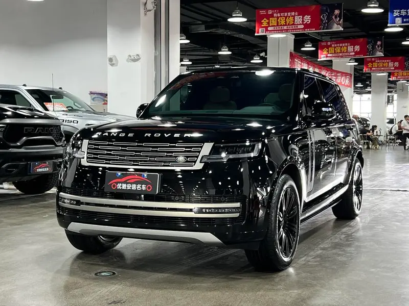 Land Rover Range Rover 3.0 L6 400PS Extended Edition 7 Seater, 2025 — фото 1