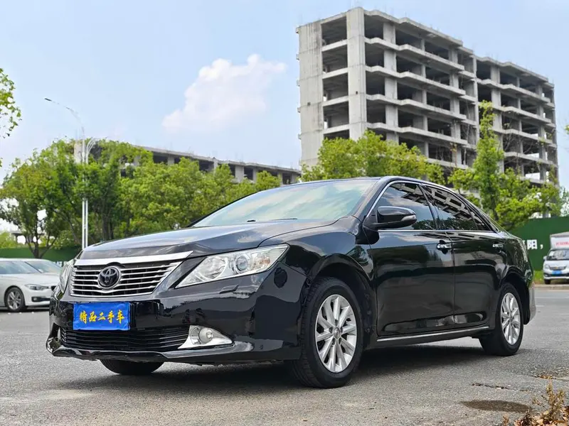 Toyota Camry 2.0G Luxury Edition, 2012 — фото 1