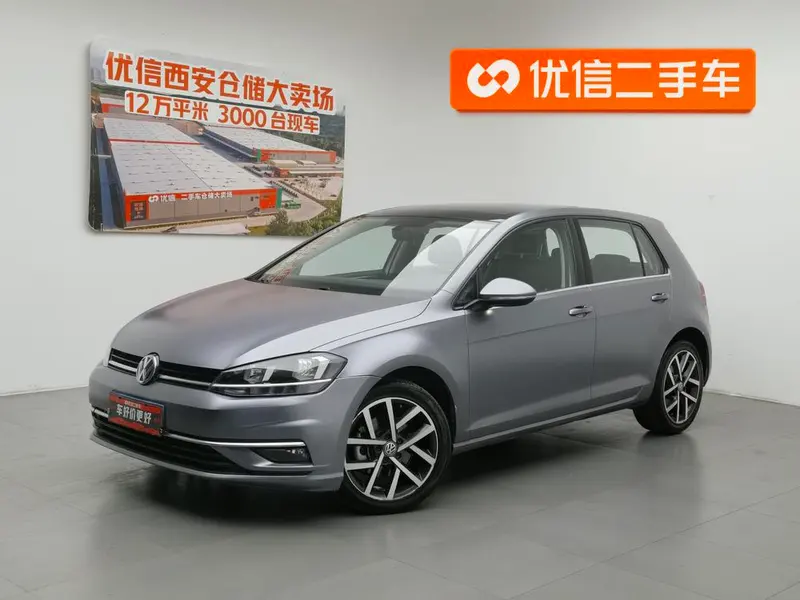 Volkswagen Golf 230TSI Auto Luxury Version, 2018 — фото 1