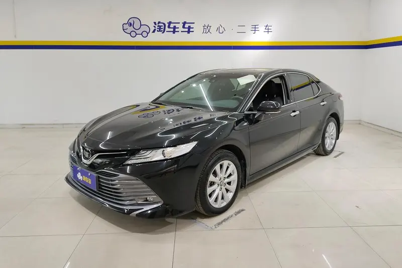 Toyota Camry Facelift 2.0G Luxury Edition, 2019 — фото 1