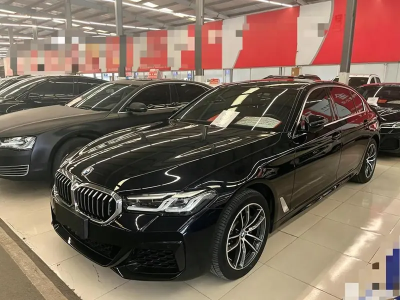 BMW 5-Series, 2022