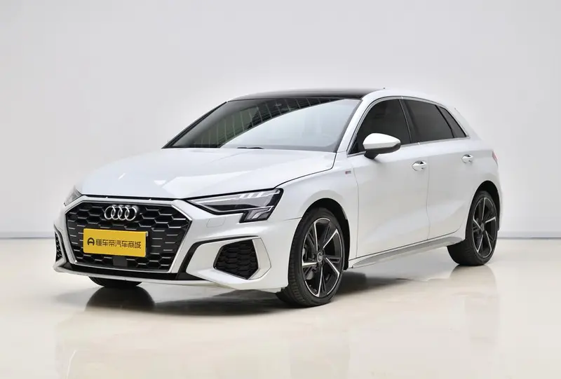 Audi A3 Facelift Sportback 35 TFSI Fashion Sport Version, 2023 — фото 1