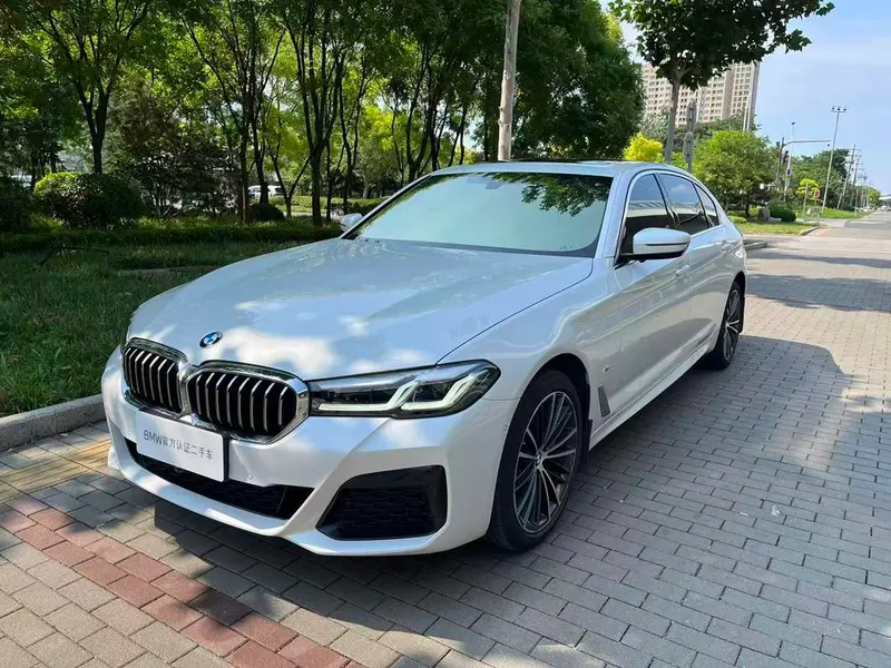 BMW 5-Series, 2023