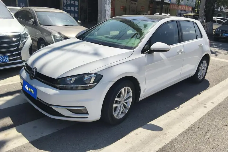Volkswagen Golf 200TSI DSG Comfort Edition CN6, 2019 — фото 1