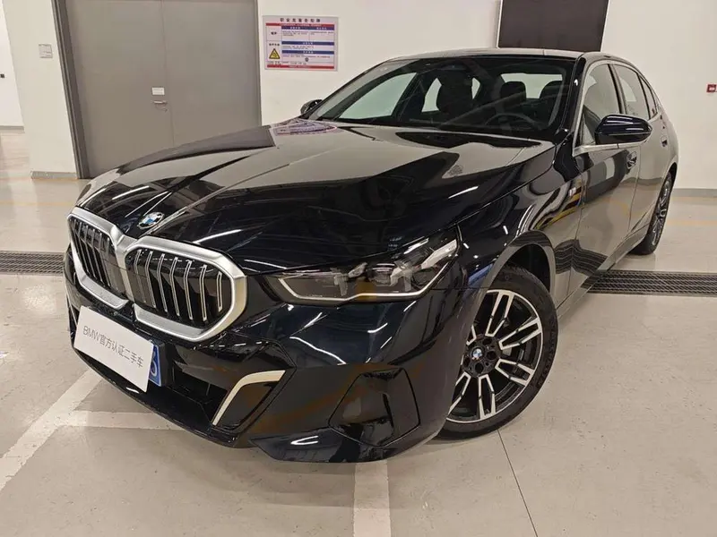 BMW 5-Series, 2024