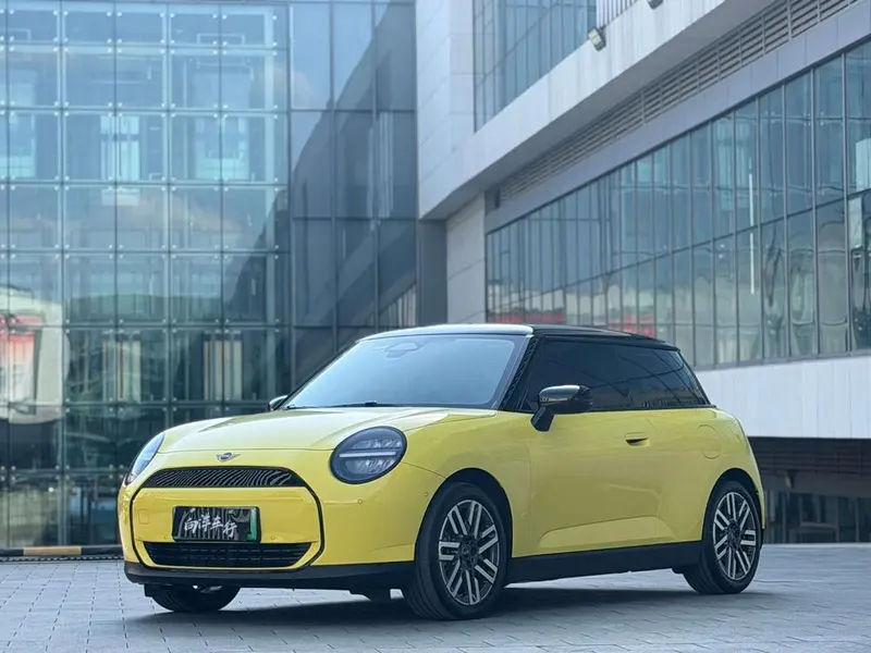 MINI Cooper Electric COOPER E Classic, 2024 — фото 1