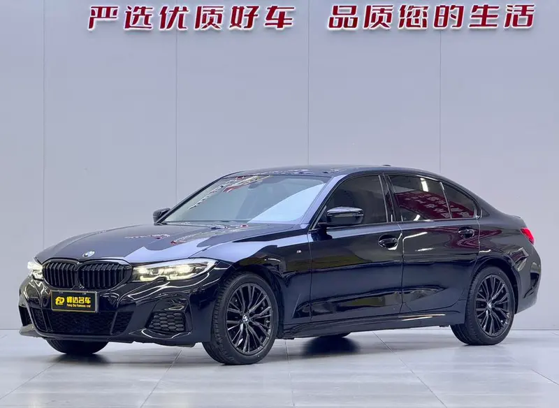 BMW 3-Series, 2022