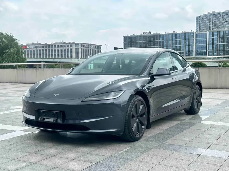 Tesla Model 3 Edition, 2025 — фото 1