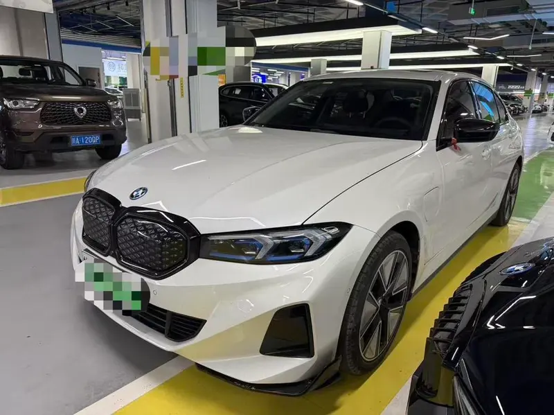 BMW i3, 2025