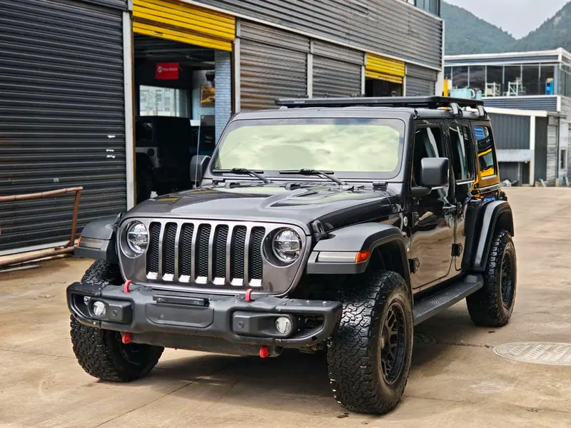 Jeep Wrangler 2.0T Sahara Edition, 2021 — фото 1