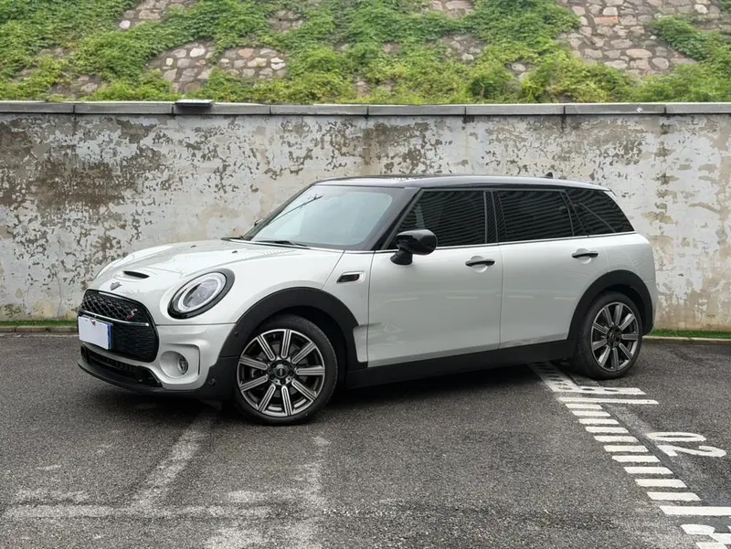 MINI CLUBMAN, 2022