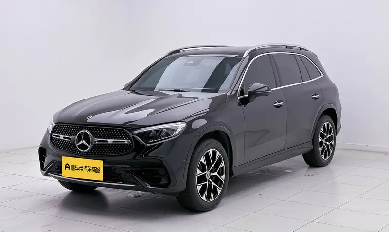 Mercedes-Benz GLC Facelift GLC 260 L 4MATIC Luxury Version 5 Seater, 2023 — фото 1