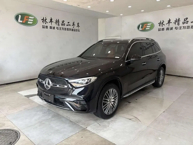 Mercedes-Benz GLC Facelift GLC 300 L 4MATIC Version 5 Seater, 2025 — фото 1