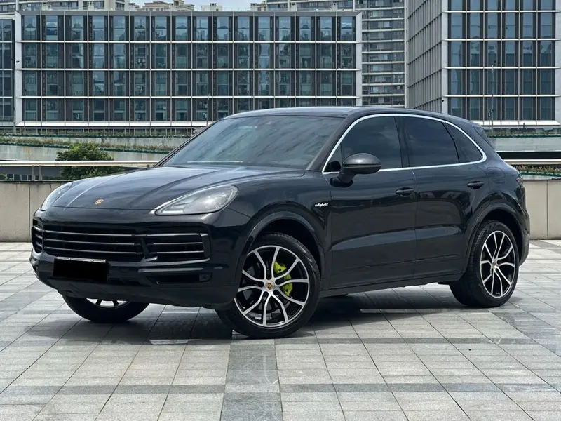 Porsche Cayenne E-Hybrid, 2021