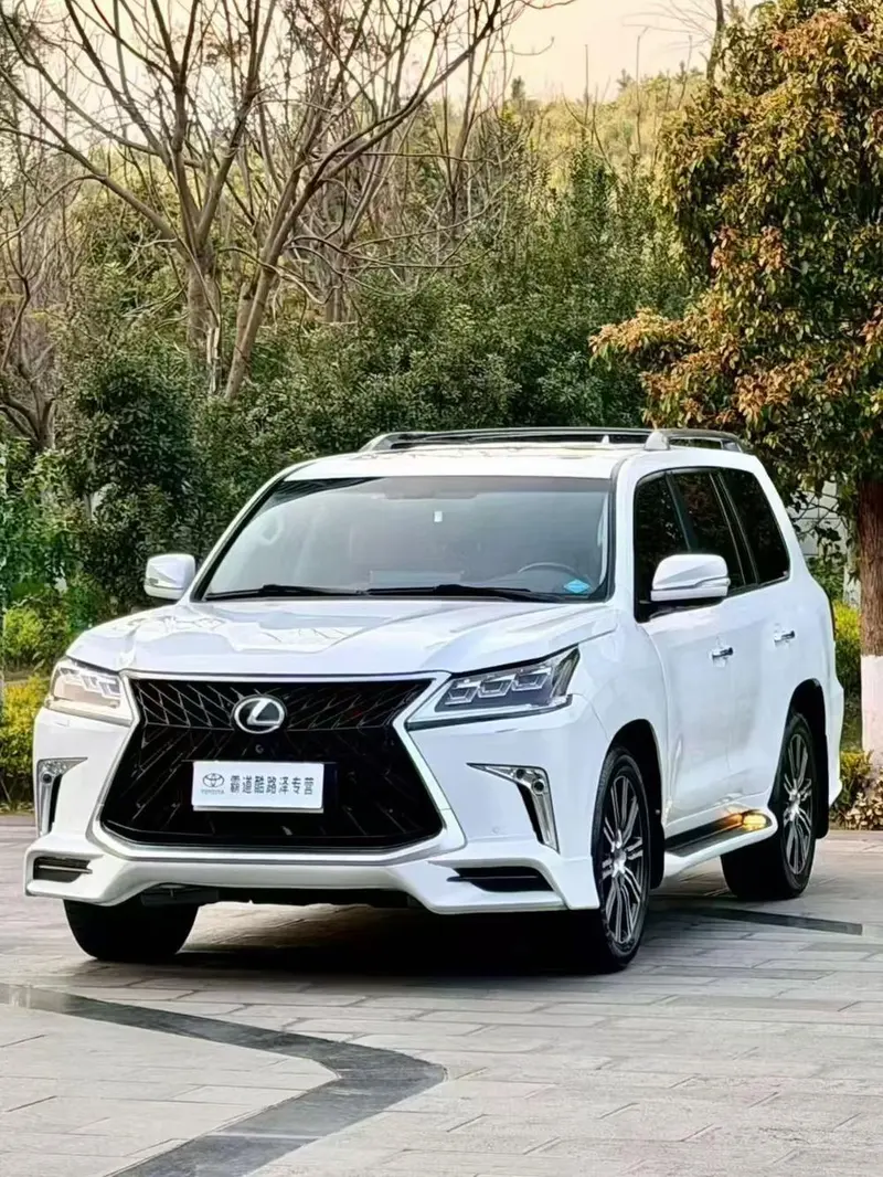 Lexus LX, 2009