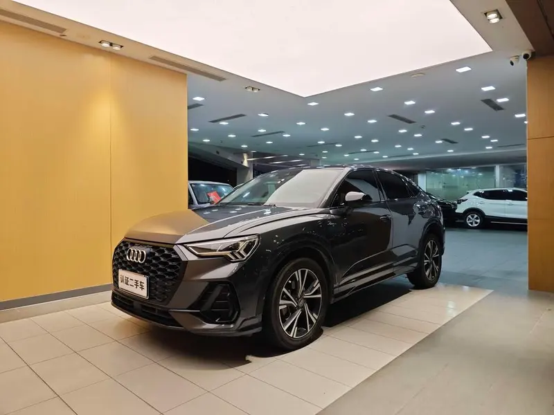 Audi Q3 Sportback, 2020