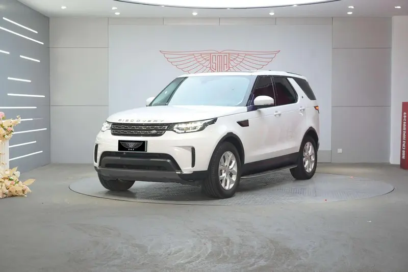 Land Rover Discovery 3.0 V6 SE, 2017 — фото 1
