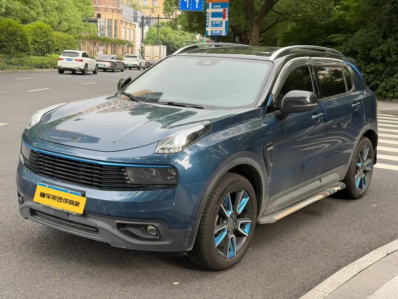 Lynk & Co 01, 2017