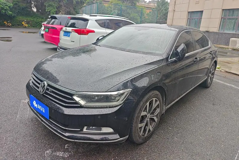 Volkswagen Magotan 330TSI DSG Luxury Version CN5, 2019 — фото 1