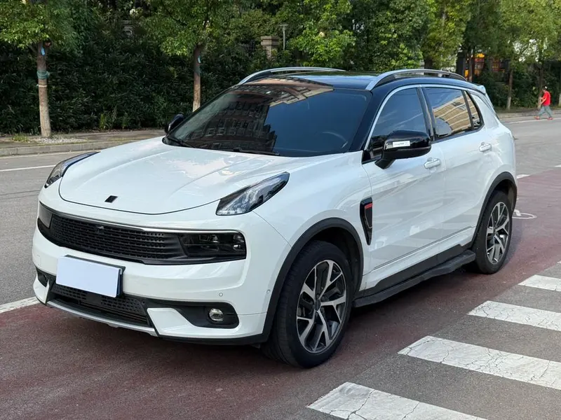 Lynk & Co 01, 2017