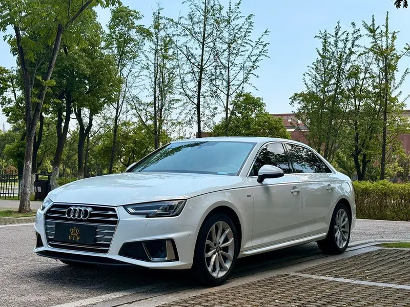 Audi A4L 40 TFSI Fashion Version CN6, 2019 — фото 1