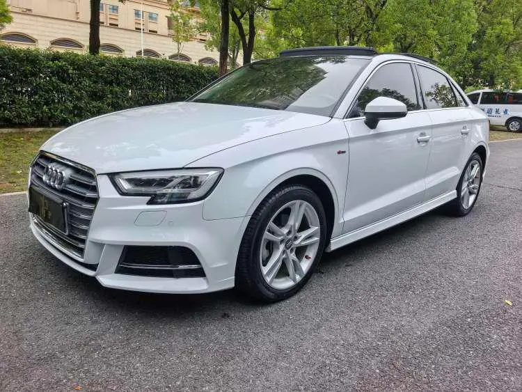 Audi A3 Limousine 35 TFSI Fashion Version CN6, 2020 — фото 1