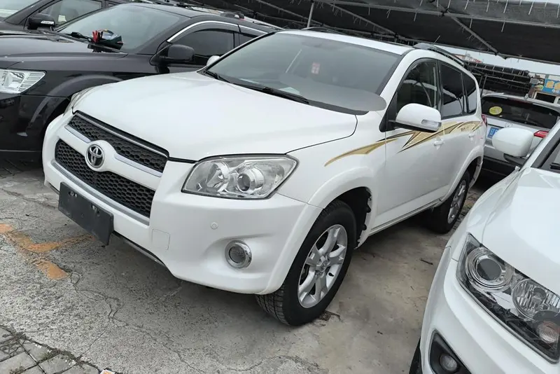 Toyota RAV4 2.4L Auto 4WD Luxury Edition, 2011 — фото 1