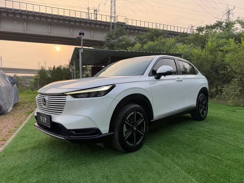 Honda Vezel 1.5L CVT Elite Edition, 2023 — фото 1