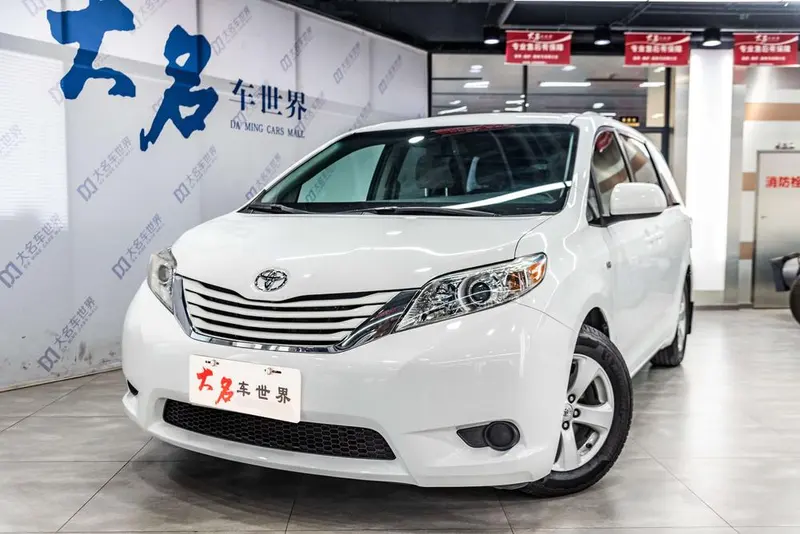 Toyota Sienna, 2016