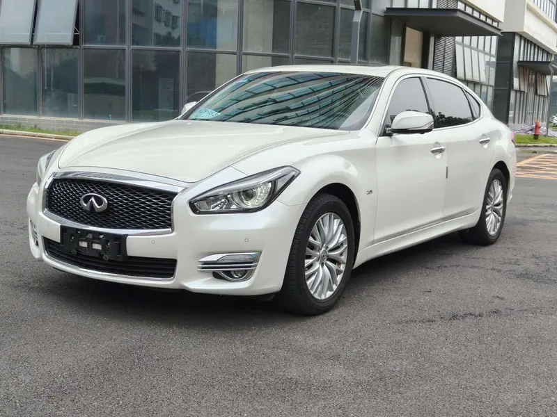 Infiniti Q70 Q70L 2.0T Joy Edition, 2019 — фото 1