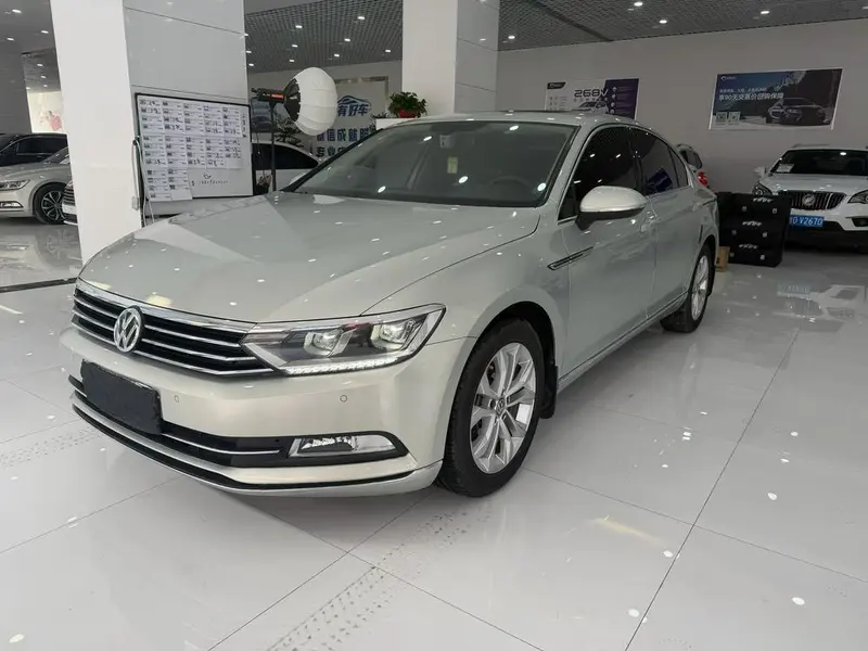 Volkswagen Magotan 330TSI DSG Comfort Version, 2017 — фото 1