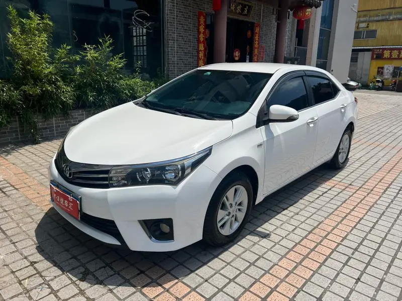 Toyota Corolla 1.6L CVT GL, 2014 — фото 1