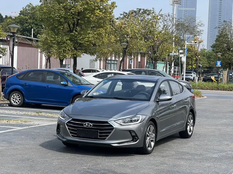 Hyundai Elantra Lingdong, 2016