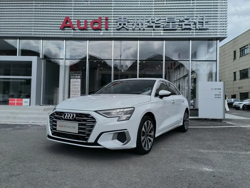 Audi A3 рестайлинг A3L Limousine 35 TFSI прогрессив элегант версия, 2023 — фото 1