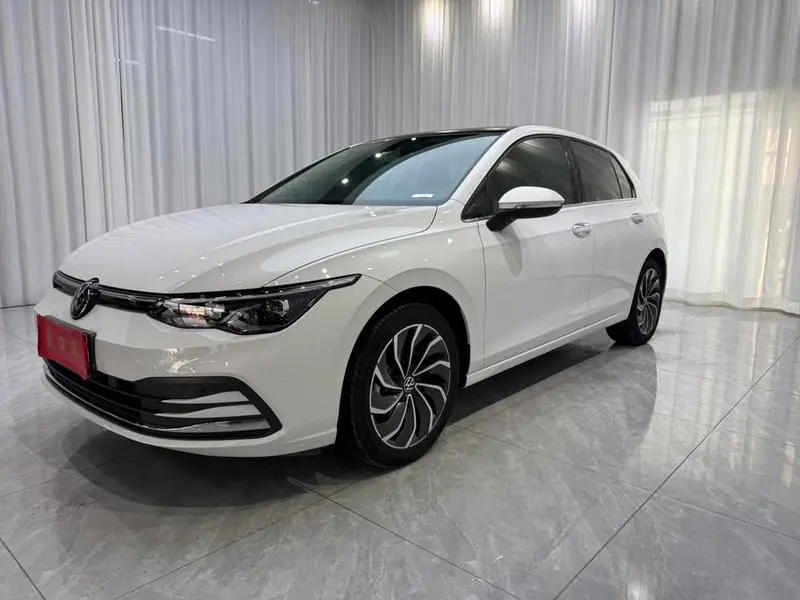 Volkswagen Golf, 2023