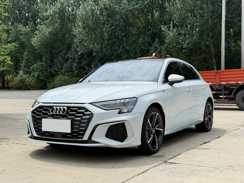 Audi A3 Sportback 35 TFSI Elite Version, 2022 — фото 1
