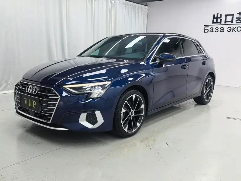 Audi A3 Sportback 35 TFSI Luxury Elite Version, 2022 — фото 1