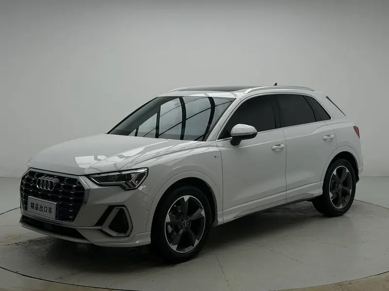 Audi Q3, 2022