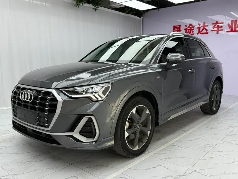 Audi Q3, 2022