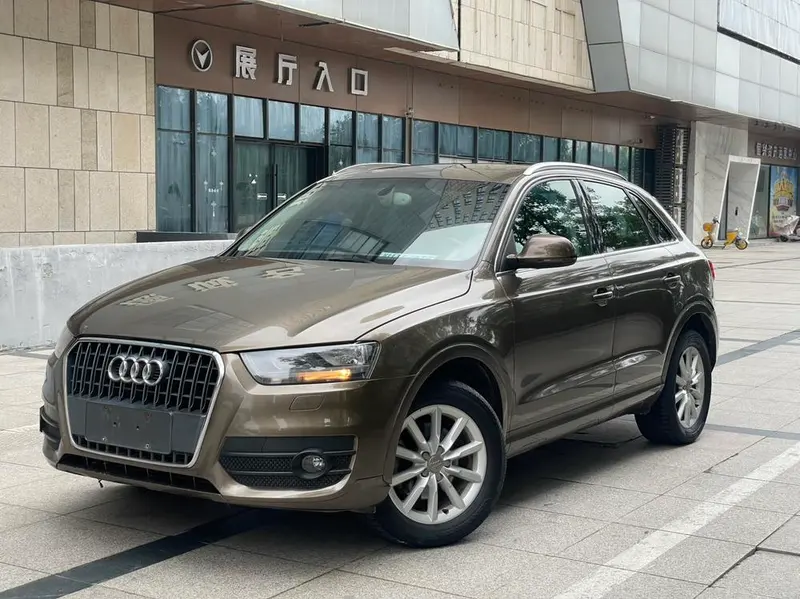 Audi Q3, 2013
