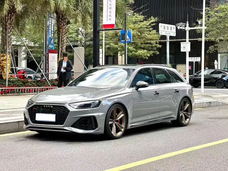 Audi RS 4, 2021
