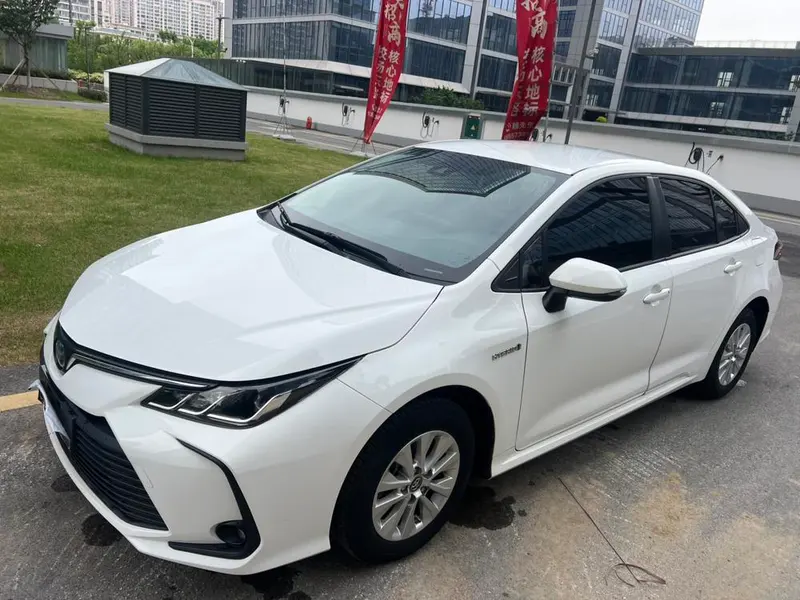 Toyota Corolla Dual Engine 1.8L E-CVT Edition, 2021 — фото 1