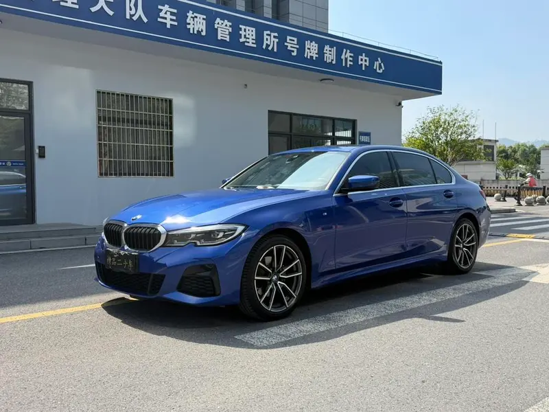 BMW 3-Series, 2021