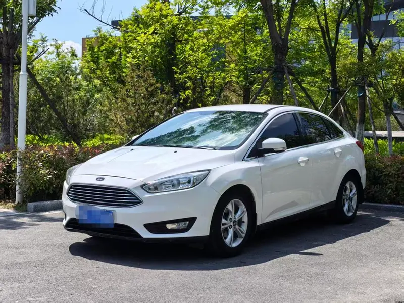 Ford Focus Sedan 1.6L Auto Comfort Version Edition, 2017 — фото 1