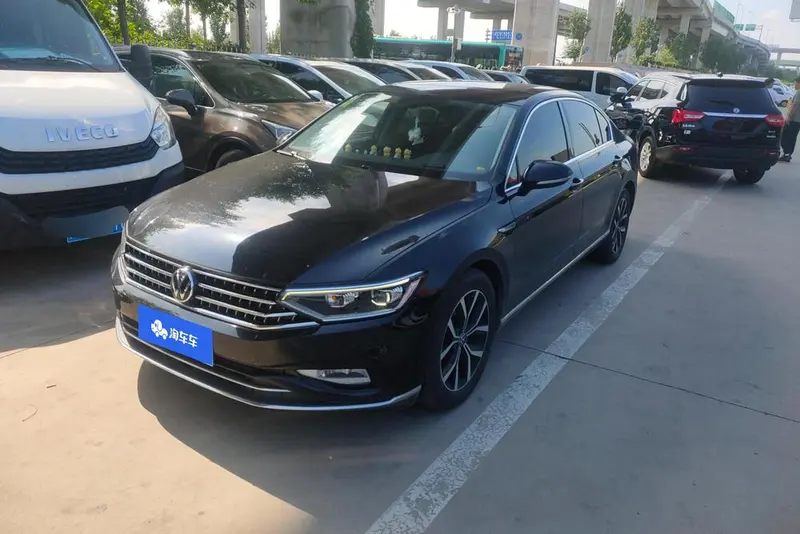 Volkswagen Magotan 330TSI DSG Leading Version, 2020 — фото 1