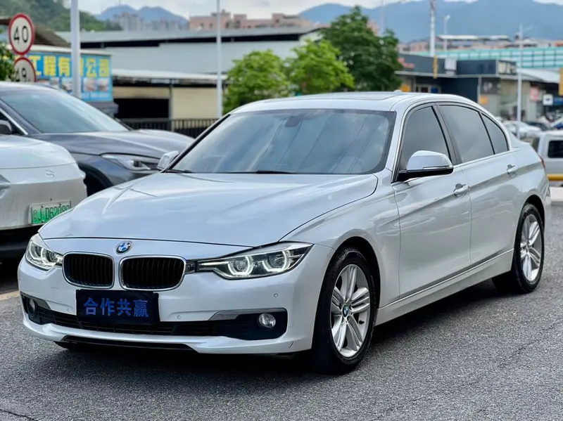 BMW 3-Series, 2016