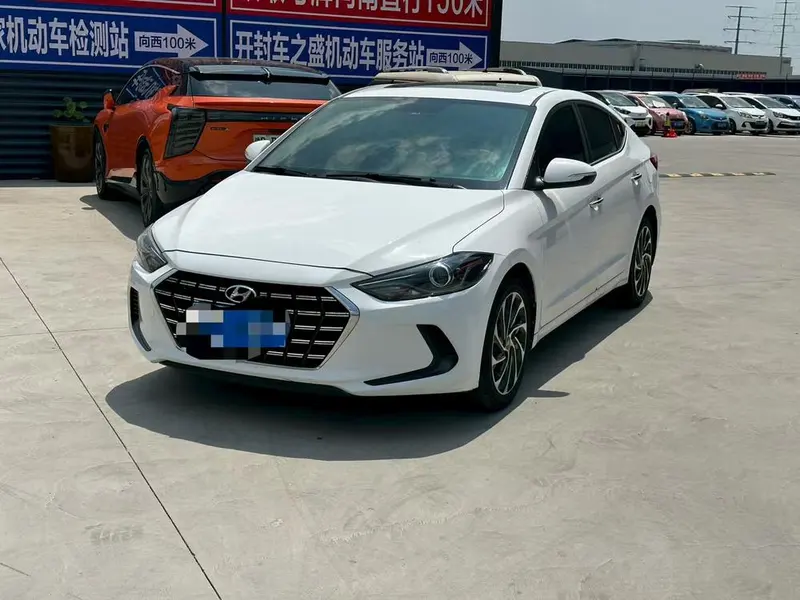 Hyundai Elantra Lingdong, 2020
