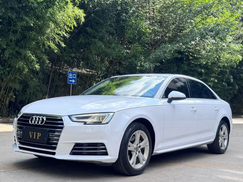 Audi A4L 40 TFSI Version CN6, 2019 — фото 1